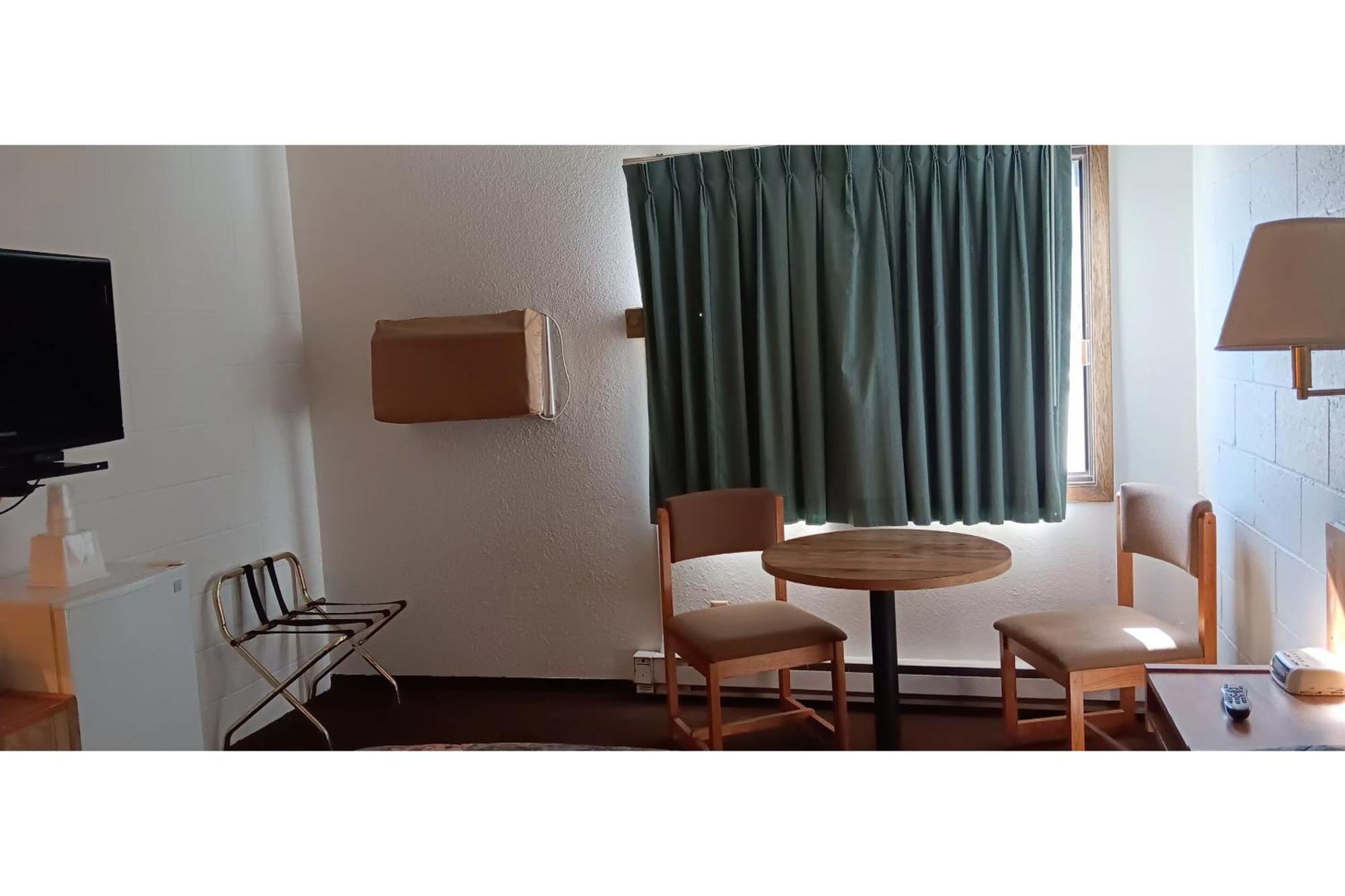 Scotwood Motel By Oyo Washburn Nd Eksteriør bilde